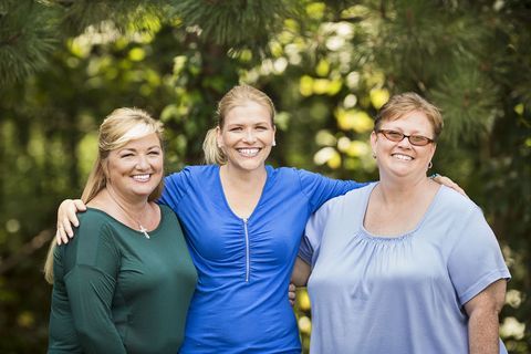 Tessa Ferguson, Lynn Bailey a Becky Hilliard dohromady po 40 letech.